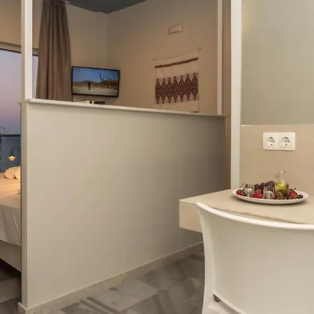 Ocean Serenade Lodge *